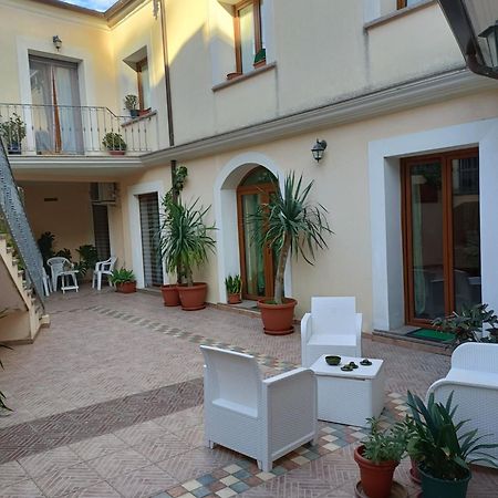 Giarranas House - Apartment With Coutyard Villacidro Εξωτερικό φωτογραφία